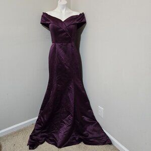 Sz 12 Unbranded Eggplant Purple Satin Portrait Collar Mermaid Gown with Train